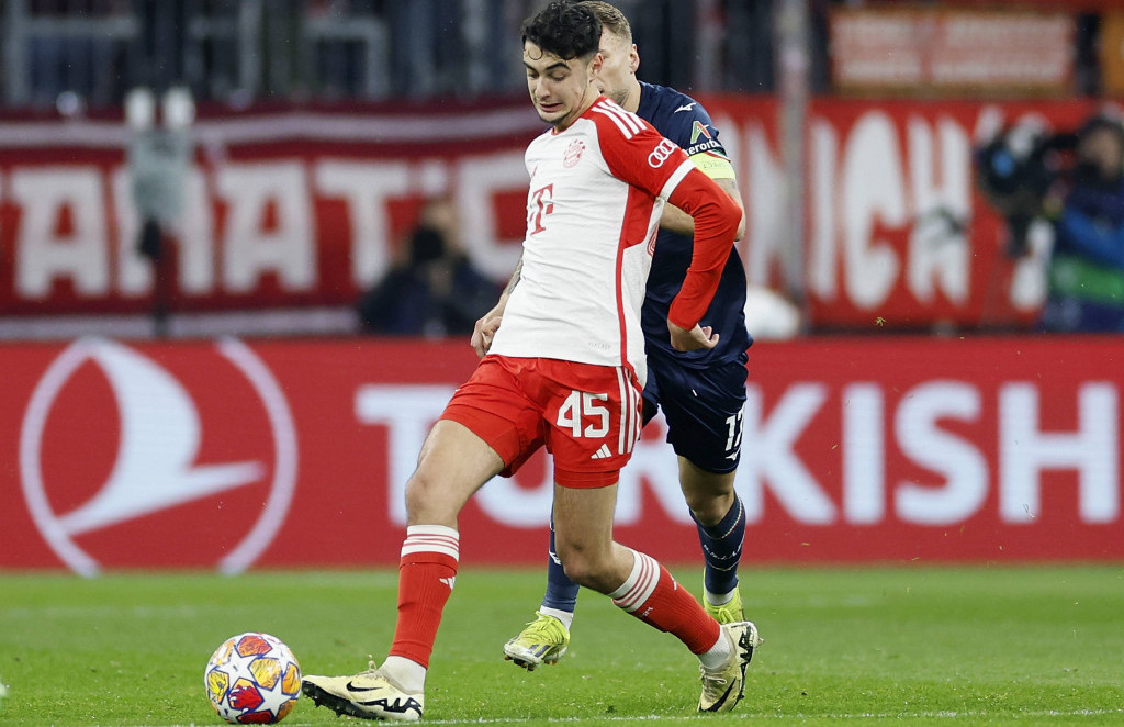 Fudbaler Bajern Minhena, Aleksandar Pavlović
