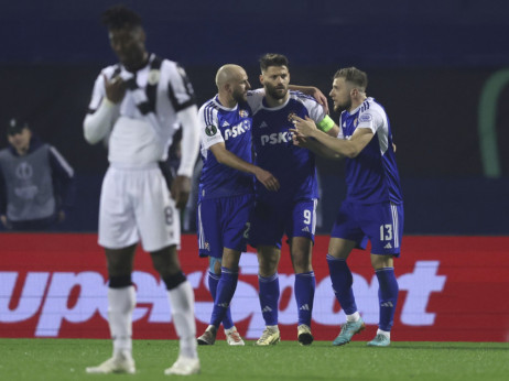 Fenerbahče s penaldžijom Tadićem "zavirio" u četvrtfinale Lige konferencije, isto se smeši i Dinamu (ZG): Fiorentina iščupala pobedu