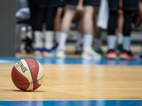 Nezapamćena tuča u američkoj koledž ženskoj košarci: Sudija nokautiran, osam devojaka isključeno