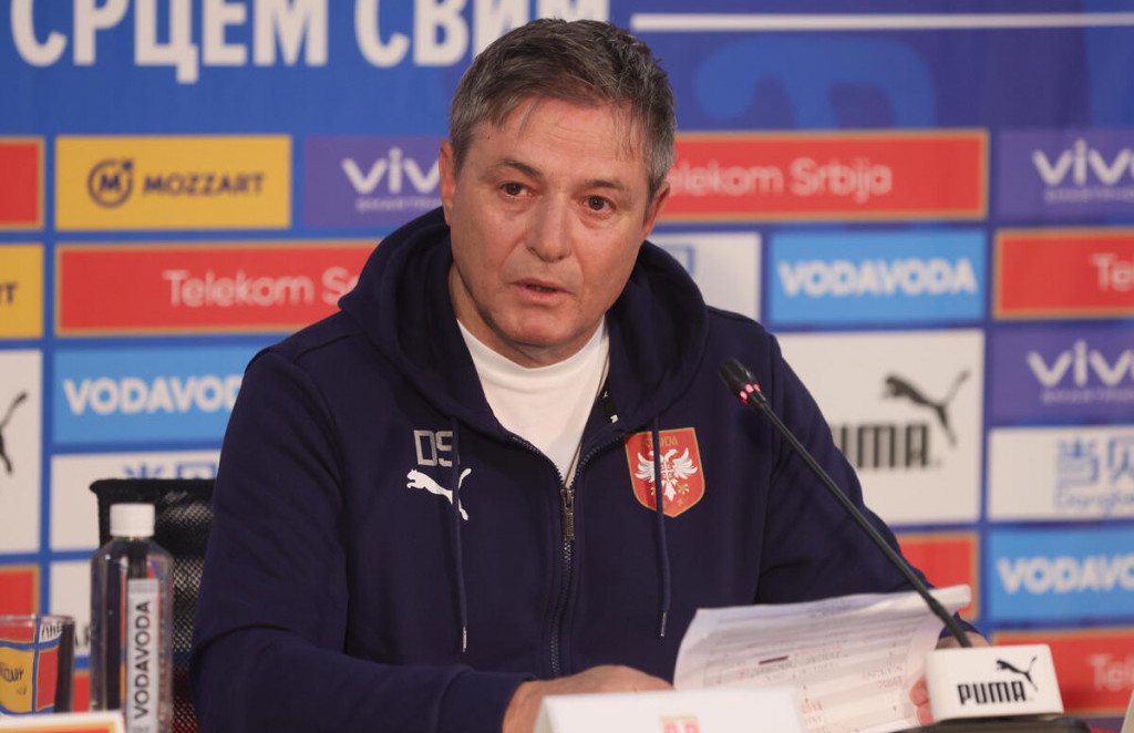Dragan Stojković na danšanjoj pres konferenciji