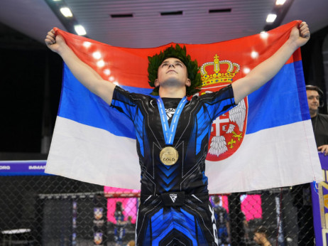 Mateja Dakserović prvi Evropski šampion u MMA; tim Srbije slavi tri medalje prvog dana šampionata!