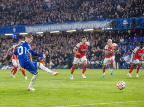 Pobjeda u derbiju Arsenalu donosi mir na vrhu, a Chelseaju važne bodove u trci za Evropu
