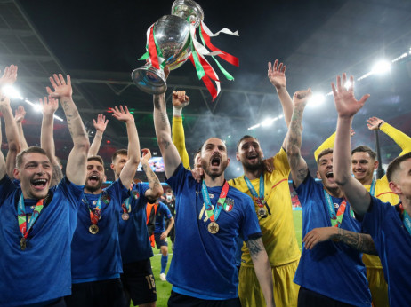 Istorijsko Evropsko prvenstvo u 11 zemalja i Italijani na tronu pred 60 hiljada Engleza
