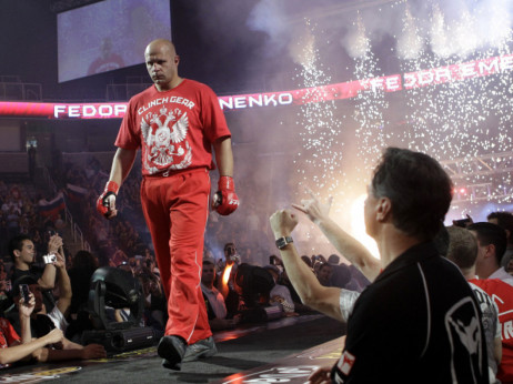 (VIDEO) SPC odlikovala najvećeg MMA borca svih vremena: Fedor Emalijenko dobio orden braničevske eparhije