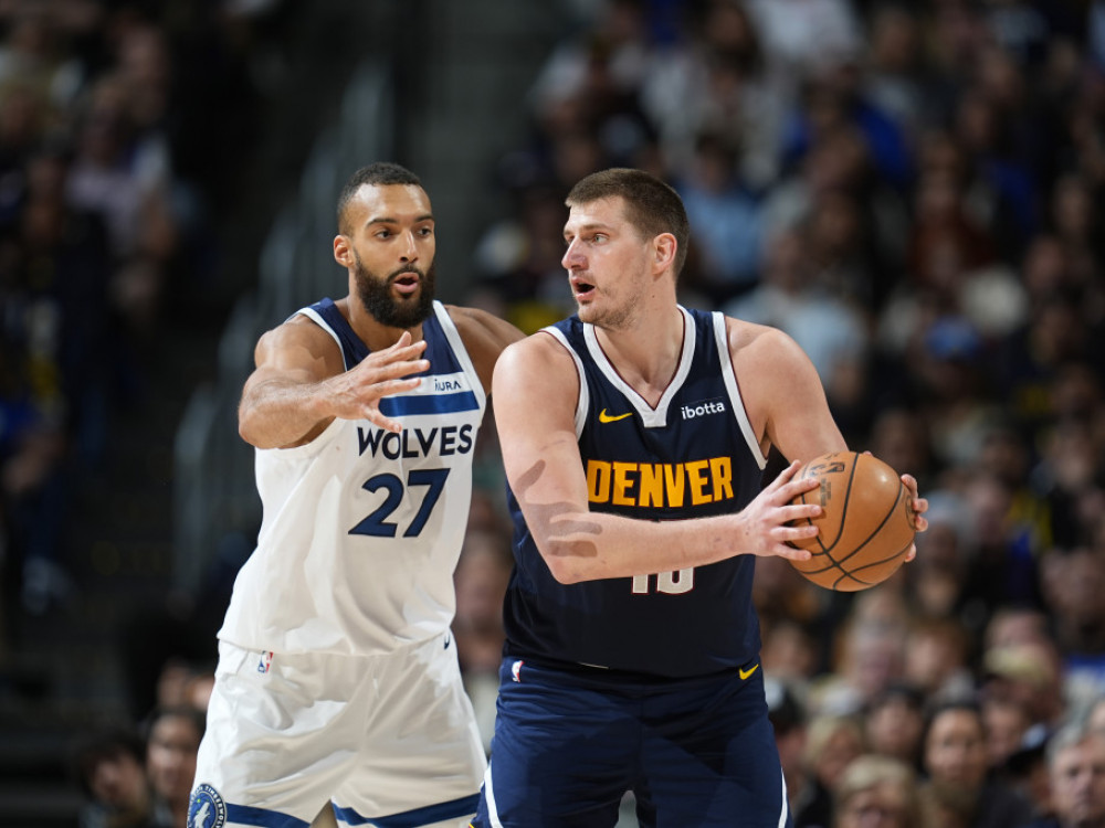 Nikola Jokić i Rudi Gober, košarkaši Denvera i Minesote i važne poluge timova u plej-of seriji NBA