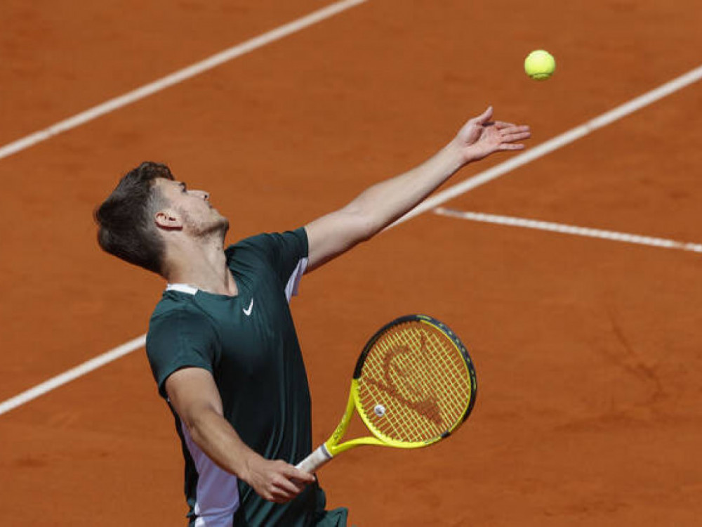 Miomir Kecmanović, srpski teniser, plasirao se u drugu rundu Mastersa u Rimu
