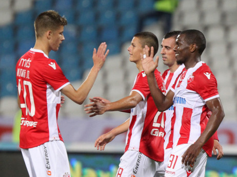 Luka Ilić zvanično obukao dres Crvene zvezde: Šampion Srbije vratio svoje dete