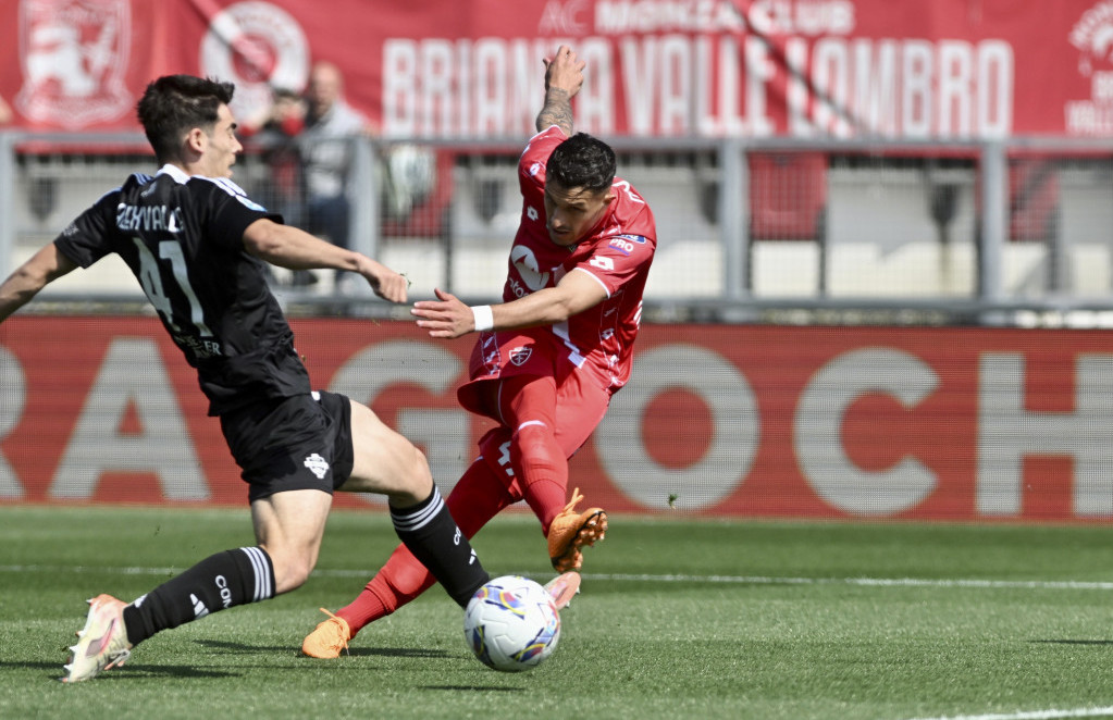 Gol Danija Mote za Moncu