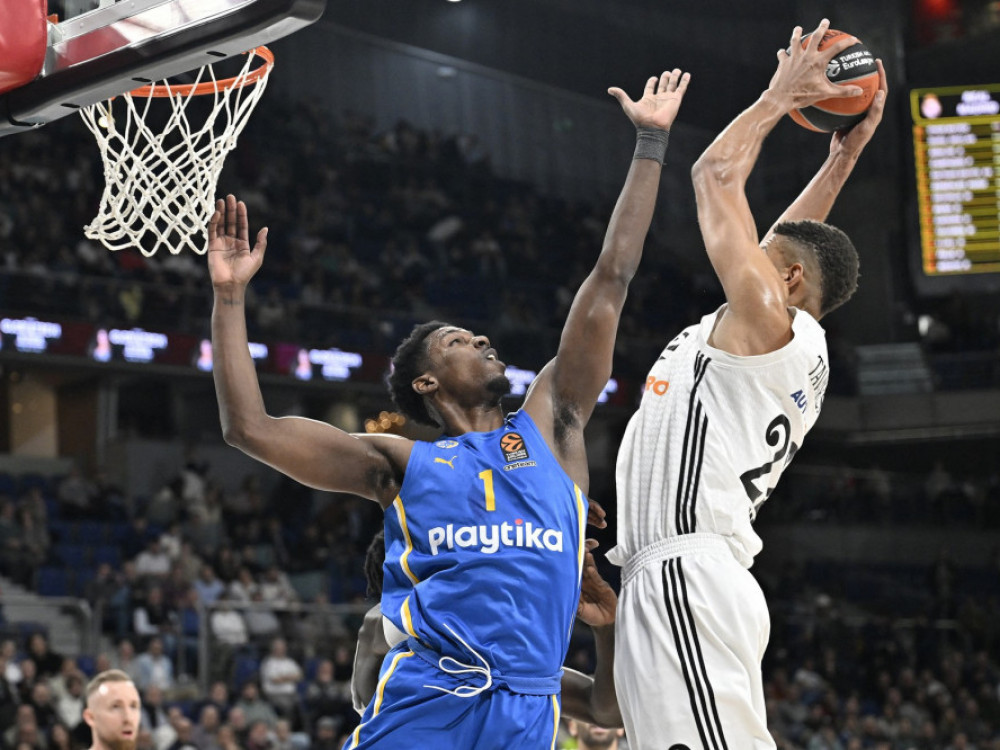 Džejlen Hord u duelu sa Edijem Tavarešom