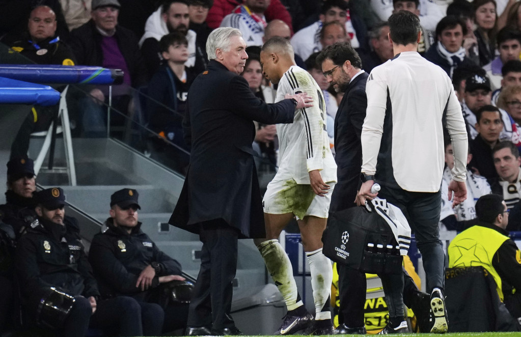 Karlo Anćeloti i Kilijan Mbape su bili razočarani eliminacijom