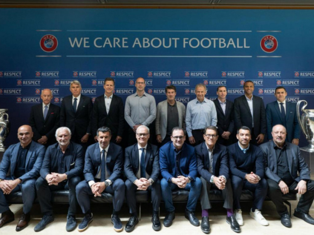 Predrag Mijatović, član radne Grupe u FK Partizan, sa legendama fudbala u UEFA