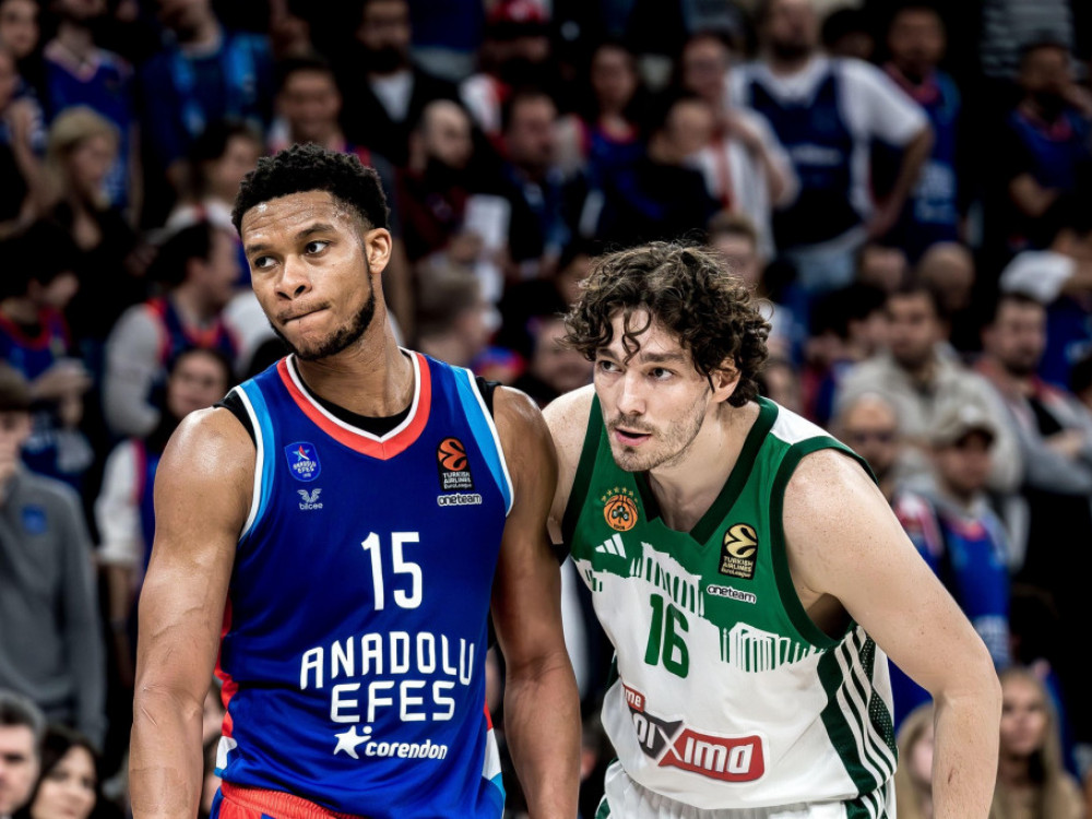 Pi Džej Doužer i Čedi Osman vodili veliku bitku u završnici utakmice