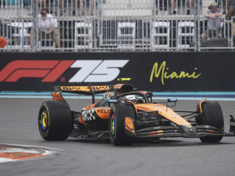 Haos na sprint trci u Majamiju: Noris najbrži, Alonso se slupao, a Red Bul zakazao na pit stopu