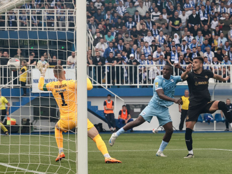 (UŽIVO, VIDEO) Novi Pazar - Partizan 1:0: Domaćin vodi pred 7.000 navijača
