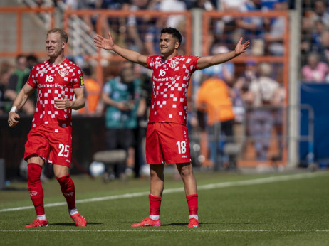 Majnc ispustio pobedu u Berlinu, Union se vratio u finišu: Frajburg posle preokreta stigao do trijumfa