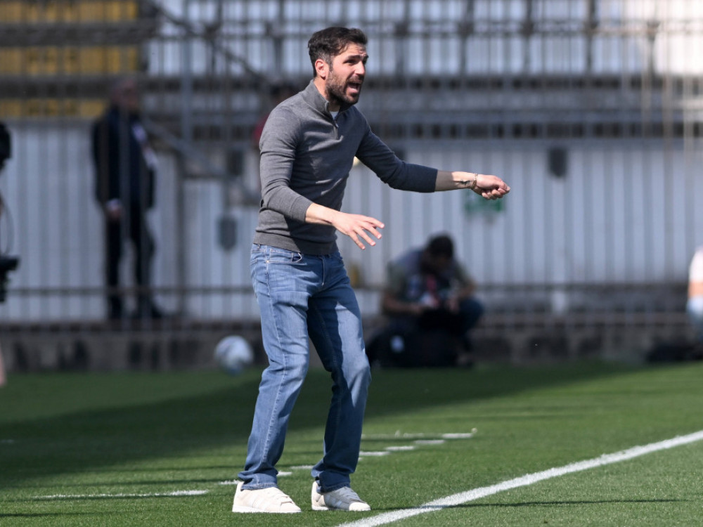 Sesk Fabregas, trener Koma, ne ide u Bajer iz Leverkuzena
