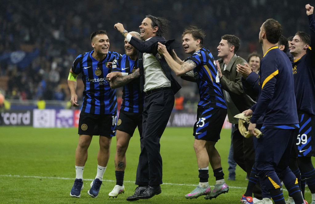 Trener Intera Simone Inzagi sa fudbalerima italijanskog velikana