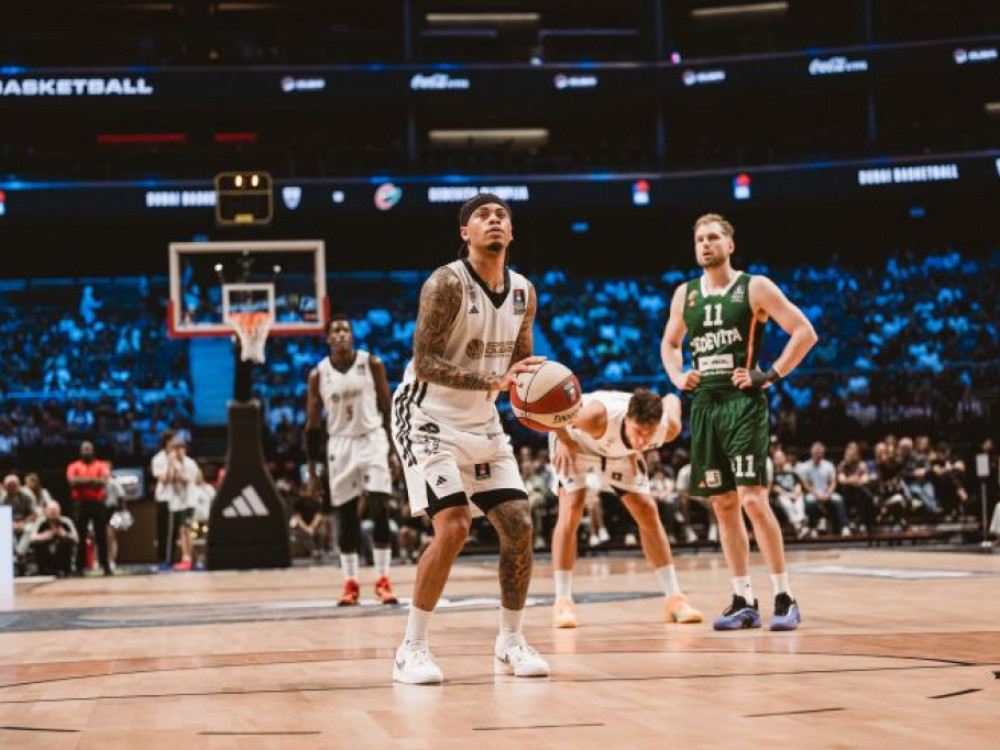 Košarkaši Dubaija i Cedevita Olimpije, tokom plej-of majstorice ABA lige