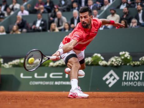 Novak Đoković pobedom protiv Arnaldija proslavio 38. rođendan i plasman u polufinale Ženeve