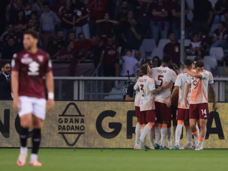 Roma nije dočekala svoje čudo, ali makar može da likuje pred rivalom: Lacio ostao bez Evrope