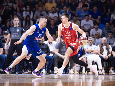 Crvena zvezda nemoćna u "Morači": Ubedljiva pobeda Budućnost za vođstvo u seriji