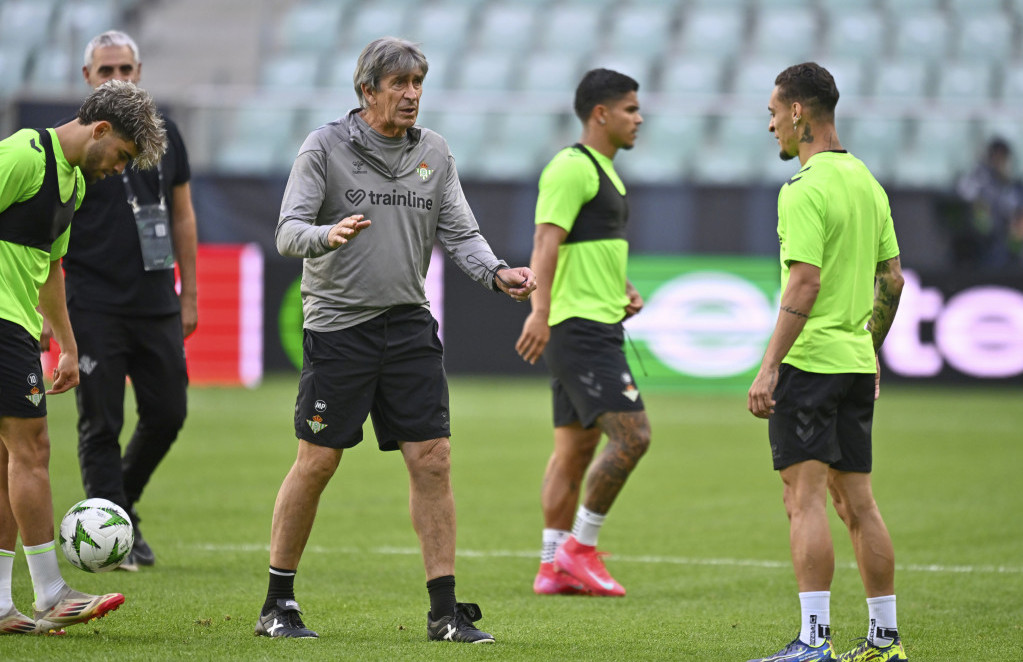 Manuel Pelegrini i Antoni na treningu