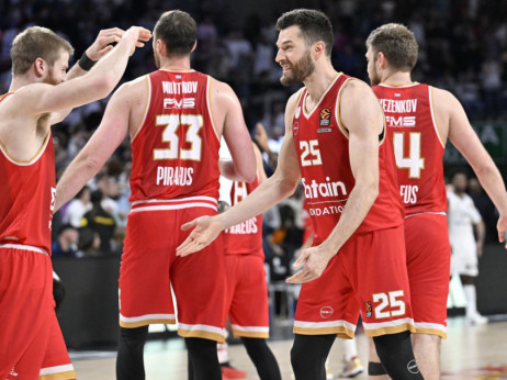 Olimpijakos je šampion Grčke! Pirejci i bez Vezenkova deklasirali PAO