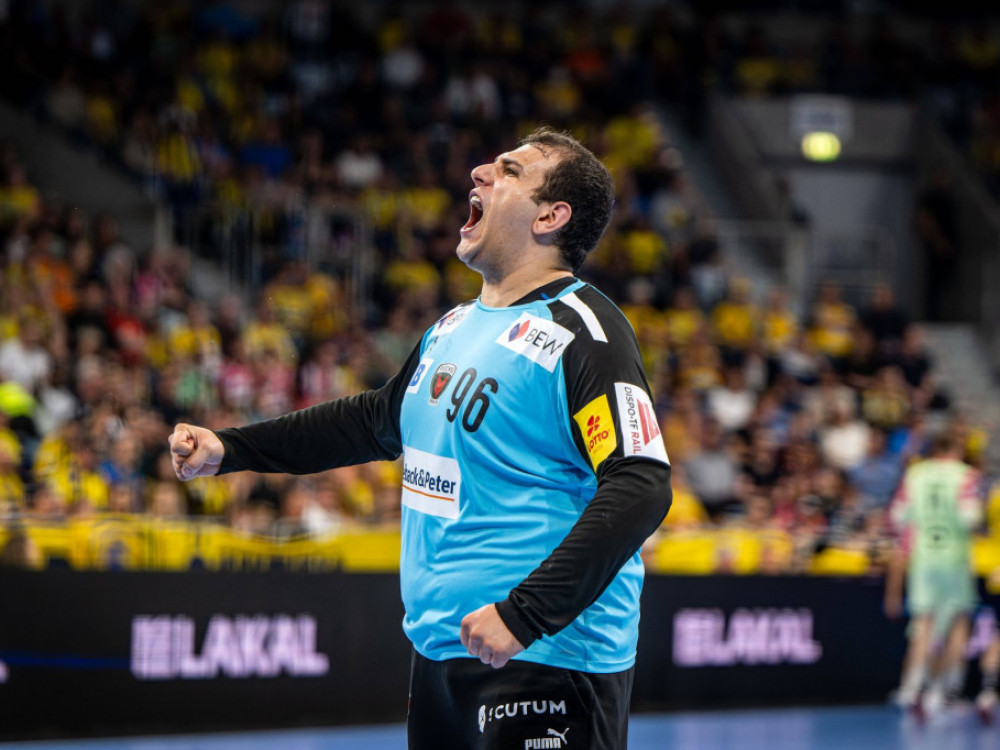 Dejan Milosavljev, srpski golman