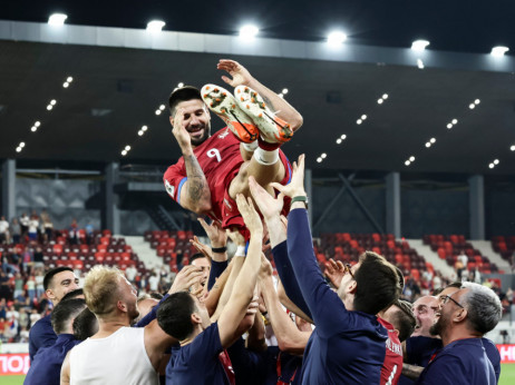 Mitrović za TV Arena sport: Kao dečak sam uvek sanjao, čast je nositi ovaj dres