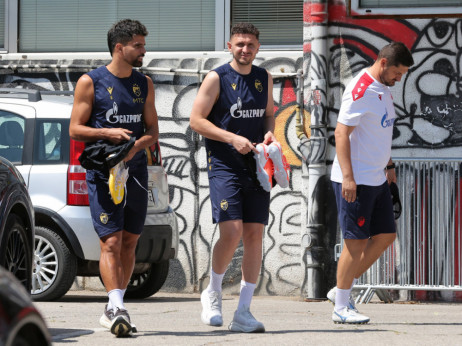 Vladan Milojević krenuo sa 23 fudbalera: Na dužem odmoru Endiaje, Katai, Šljivić, Glazer...