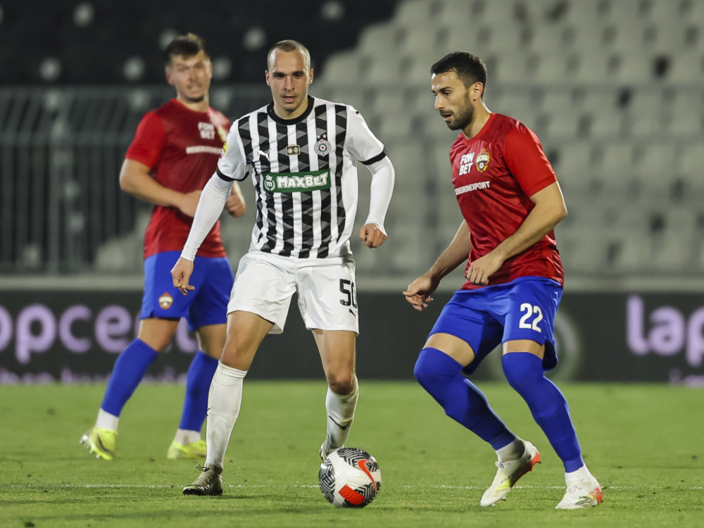 MIlan Gajić na meču protiv Partizana u Beogradu
