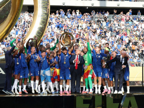 Čelsi dobio kopiju trofeja Svetskog klupskog prvenstva?! U sve umešan Donald Tramp