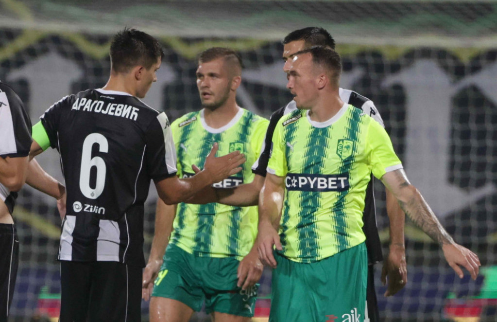 Vanja Dragojević na meču protiv AEK-a na Kipru
