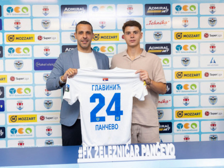Železničar pojačao napad pred dolazak Partizana