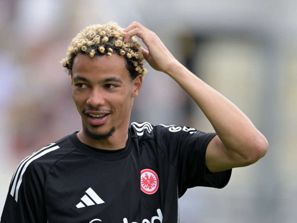 Ugo Ekitike je naplatio igranje u Bundesligi i Ajntrahtu
