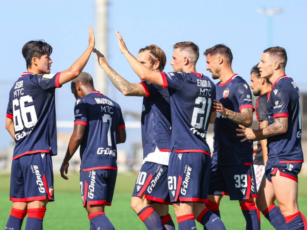 Timi Maks Elšnik sa saigračima