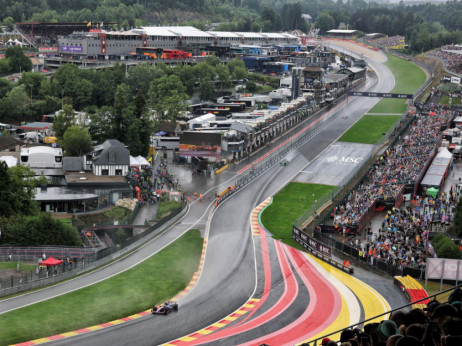 Odložen start trke Formule 1 za Veliku nagradu Belgije: Svi gledaju u nebo