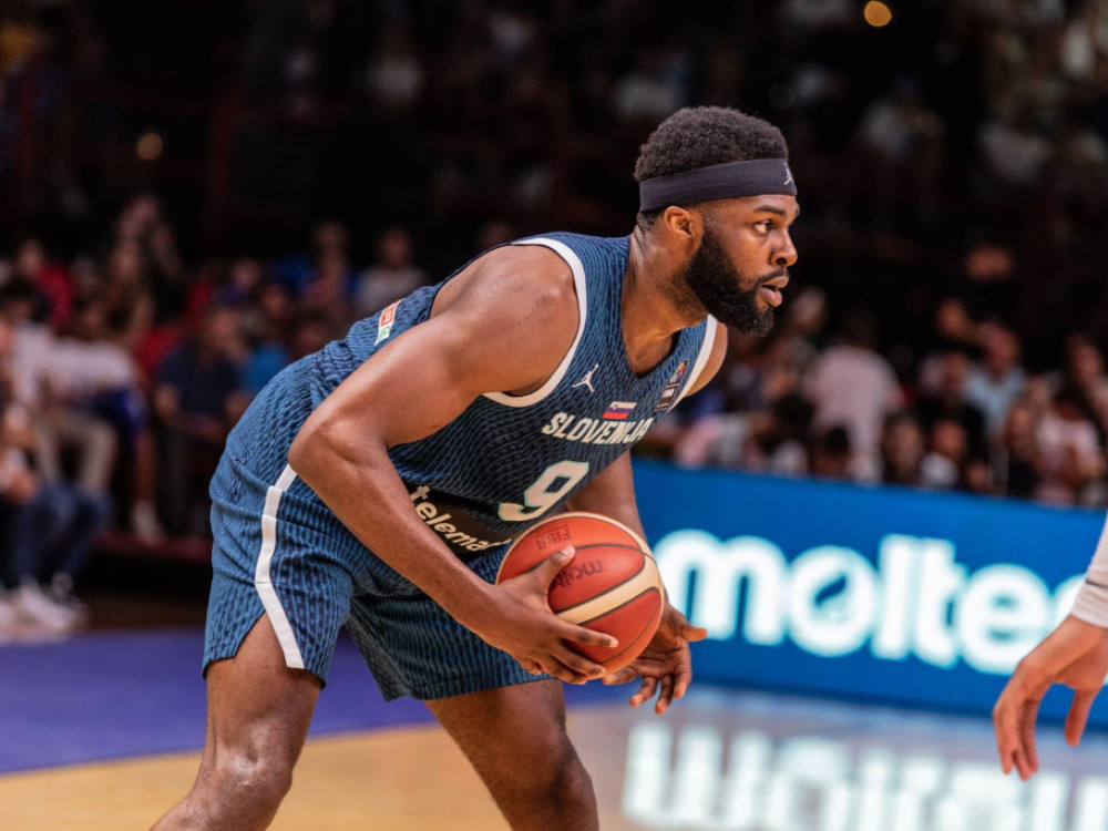 Džoš Nibo, košarkaš reprezentacije Slovenije, verovatno propušta Eurobasket 2025