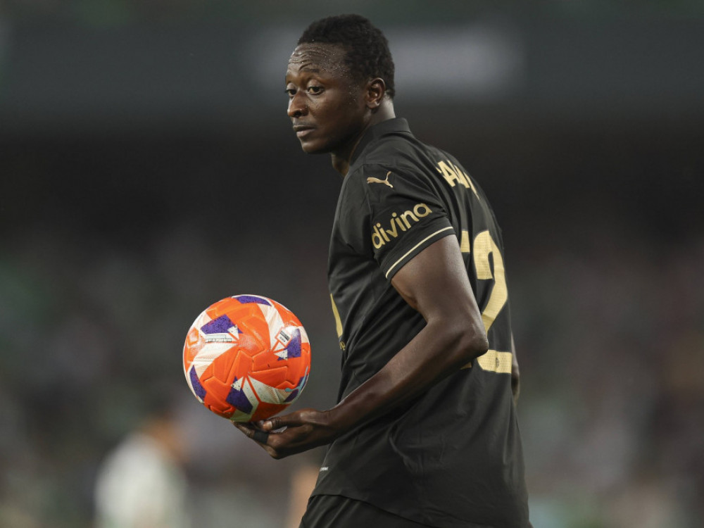 Umar Sadik, fudbaler Real Sosijedada, u vreme pozajmice u Valensiji