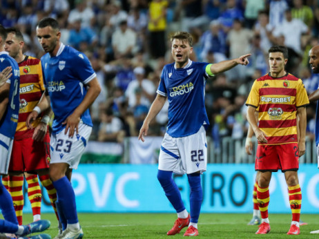 Napala nas sumnjiva lica s fantomkama: Pazarci pisali javnosti, UEFA, ambasadi Srbije u Poljskoj...
