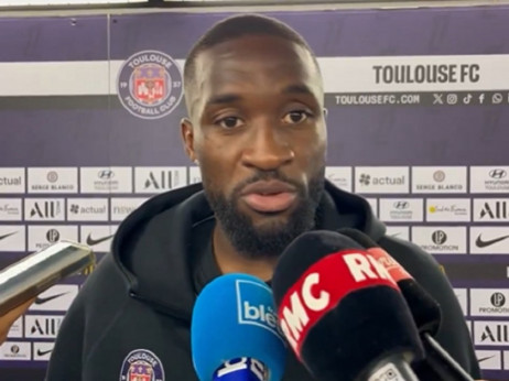 Gabonac Babička blizu potpisa za Zvezdu