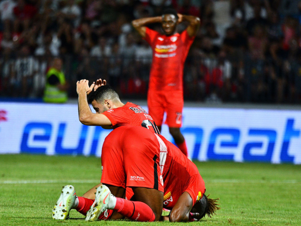 Prethodne godine Zvezdi dali četiri komada, a sada na ivici ambisa