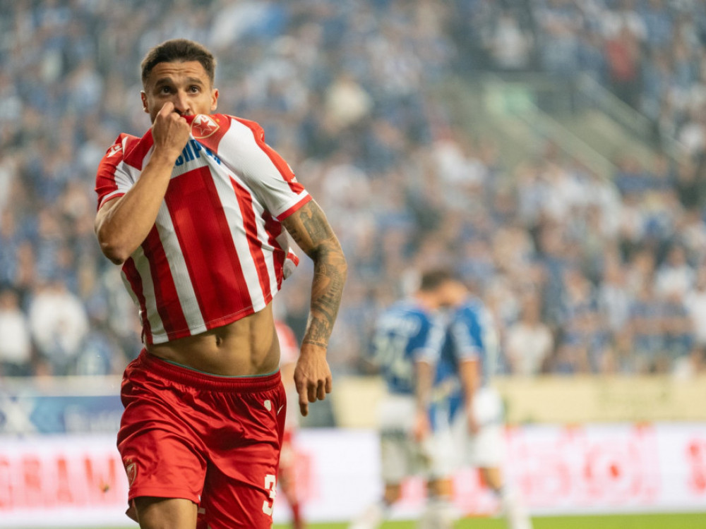 Rade Kruniš slavi prvi gol