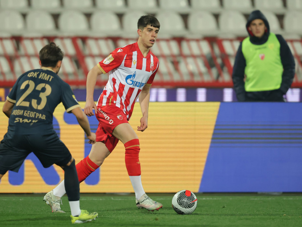 Strahinja Stojković, fudbaler Crvene zvezde, potpisao za Sen Etjen