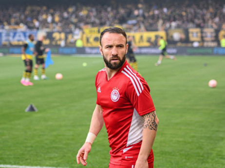 Odbija da stane i u 41. godini života: Valbuena će zaigrati za B tim Olimpijakosa!