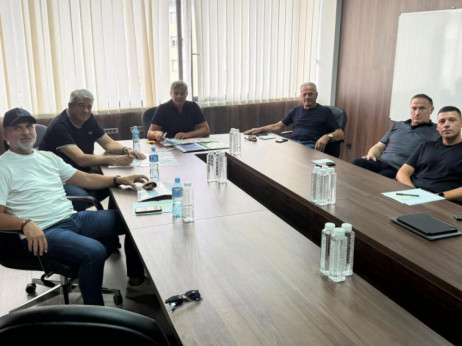 Spremno dočekuju Engleze i Letonce: Stručni štab Srbije održao važan sastanak
