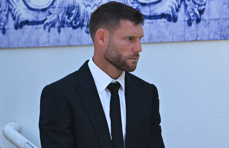 Džejms Milner na sahrani