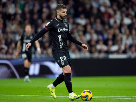 Matija Nastasić neće ni ovog leta u Partizan: Štoper otišao na drugi kraj planete