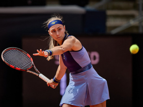 Aleksandra Krunić podigla trofej u Klivlendu: Osma dubl titula u karijeri