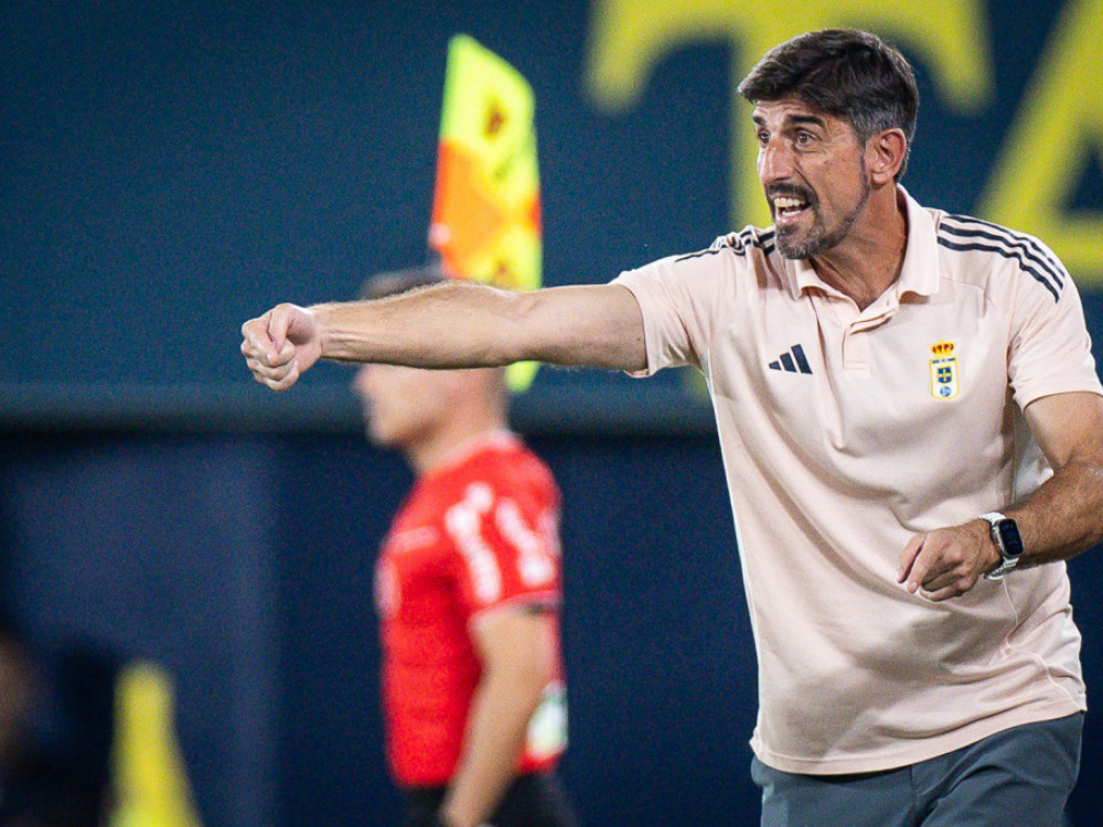 Veljko Paunović, trener Ovijeda, tokom prvog meča nove La LIge